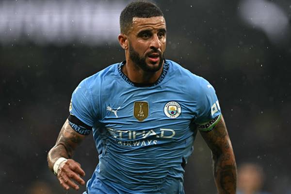 Kyle Walker quyết định rời Man City