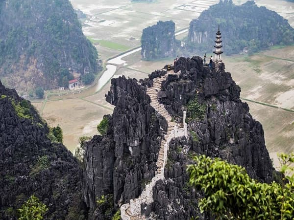 Hang Múa - Ngắm toàn cảnh Ninh Bình