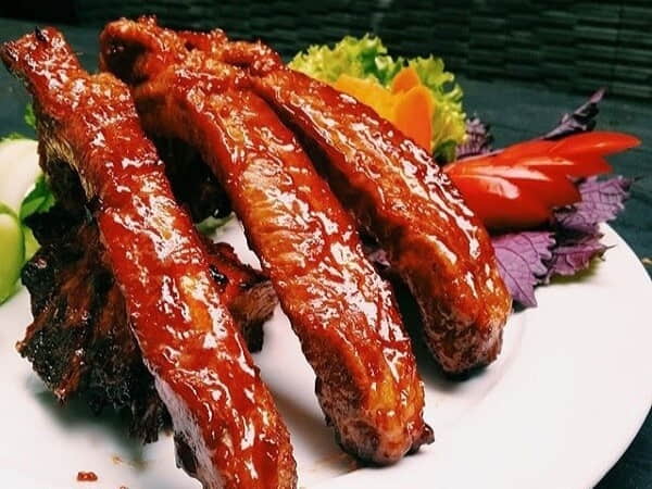 Sườn lợn non nướng mật ong – vàng ruộm và ngọt thanh