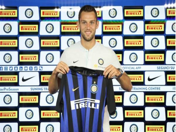 De Vrij từng khoác áo những đội bóng nào?